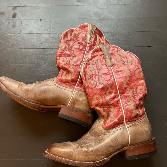 ARIAT Leather Western Boots 9 B Pull On Wine Taupe Square Toe - Picture 2 of 7